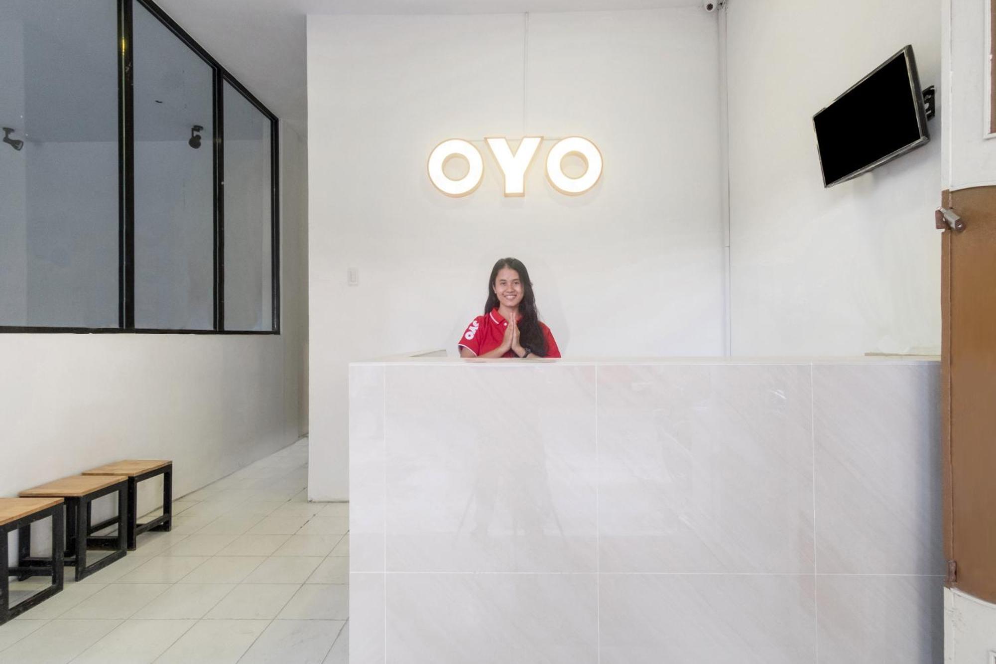 Hotel O Metropolitan Homestay Near Komplek Asia Megamas Medan Esterno foto